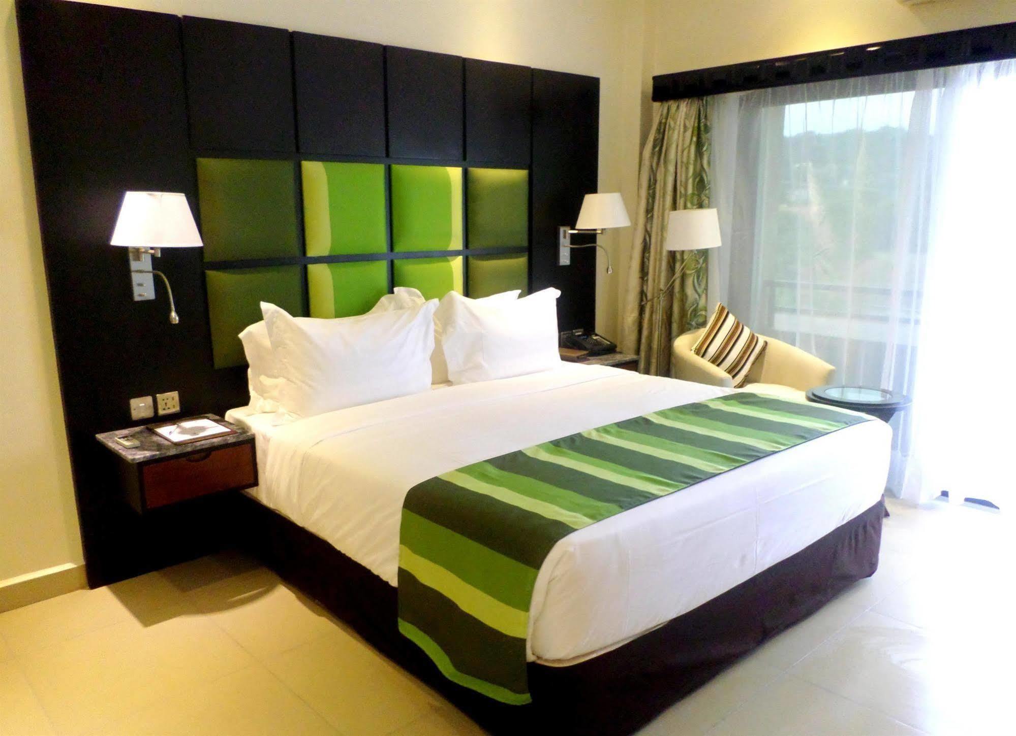 Best Western Premier Garden Hotel Entebbe Extérieur photo