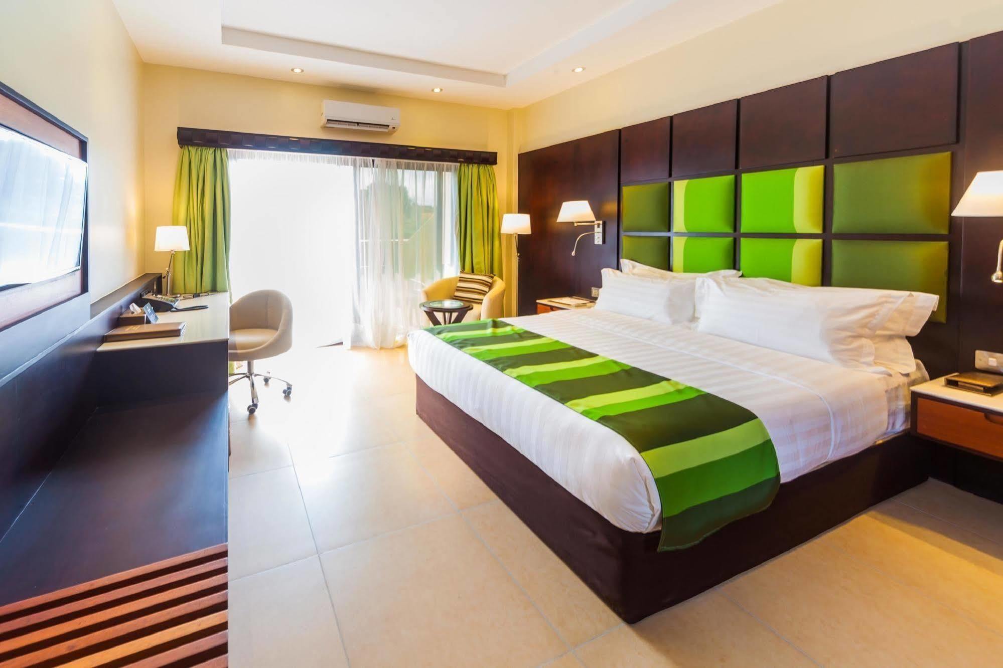 Best Western Premier Garden Hotel Entebbe Extérieur photo